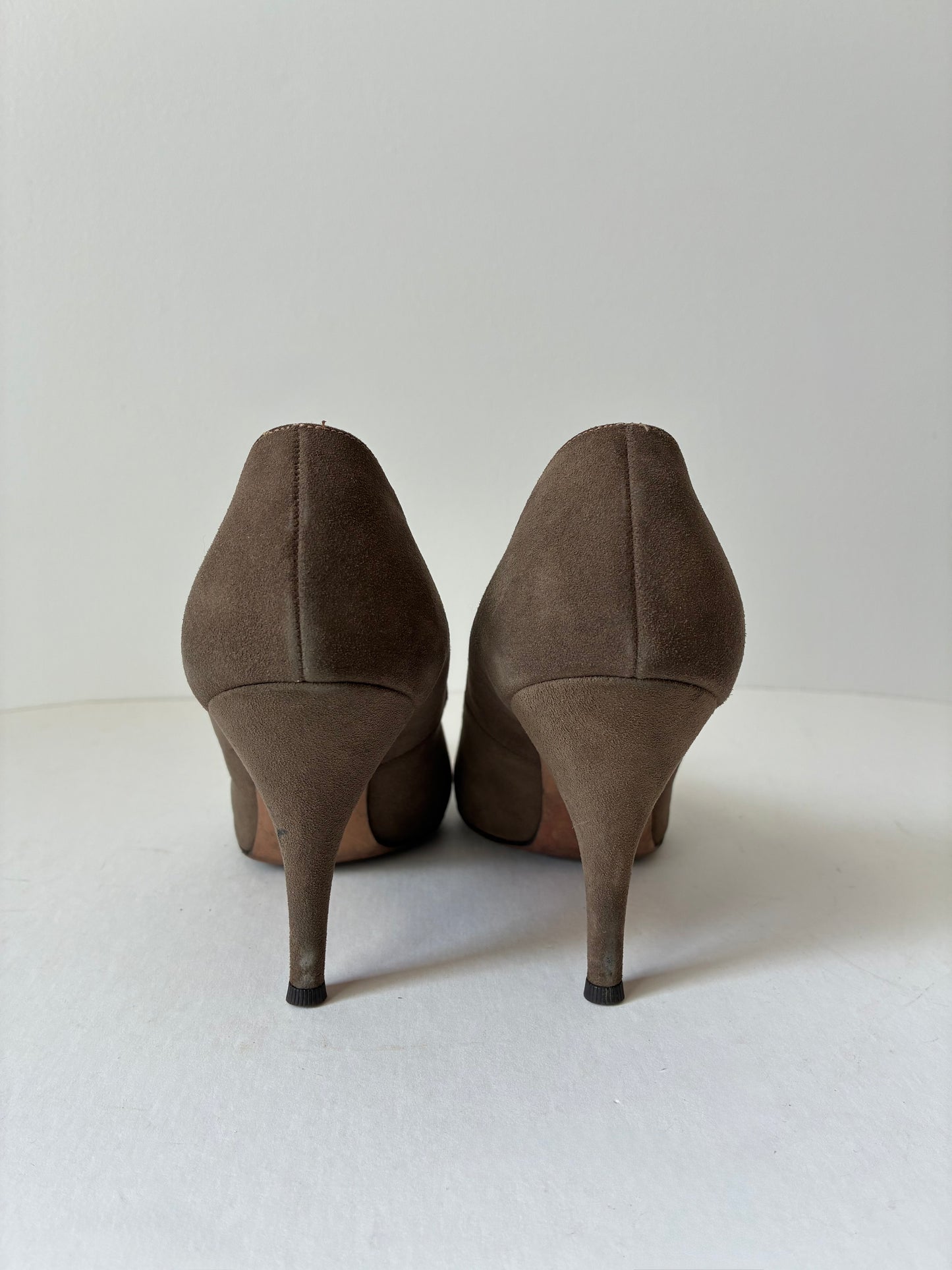 1950’s Delmanette Floral Embroidered Suede Pumps, Size: 7 1/2 N (With Box)