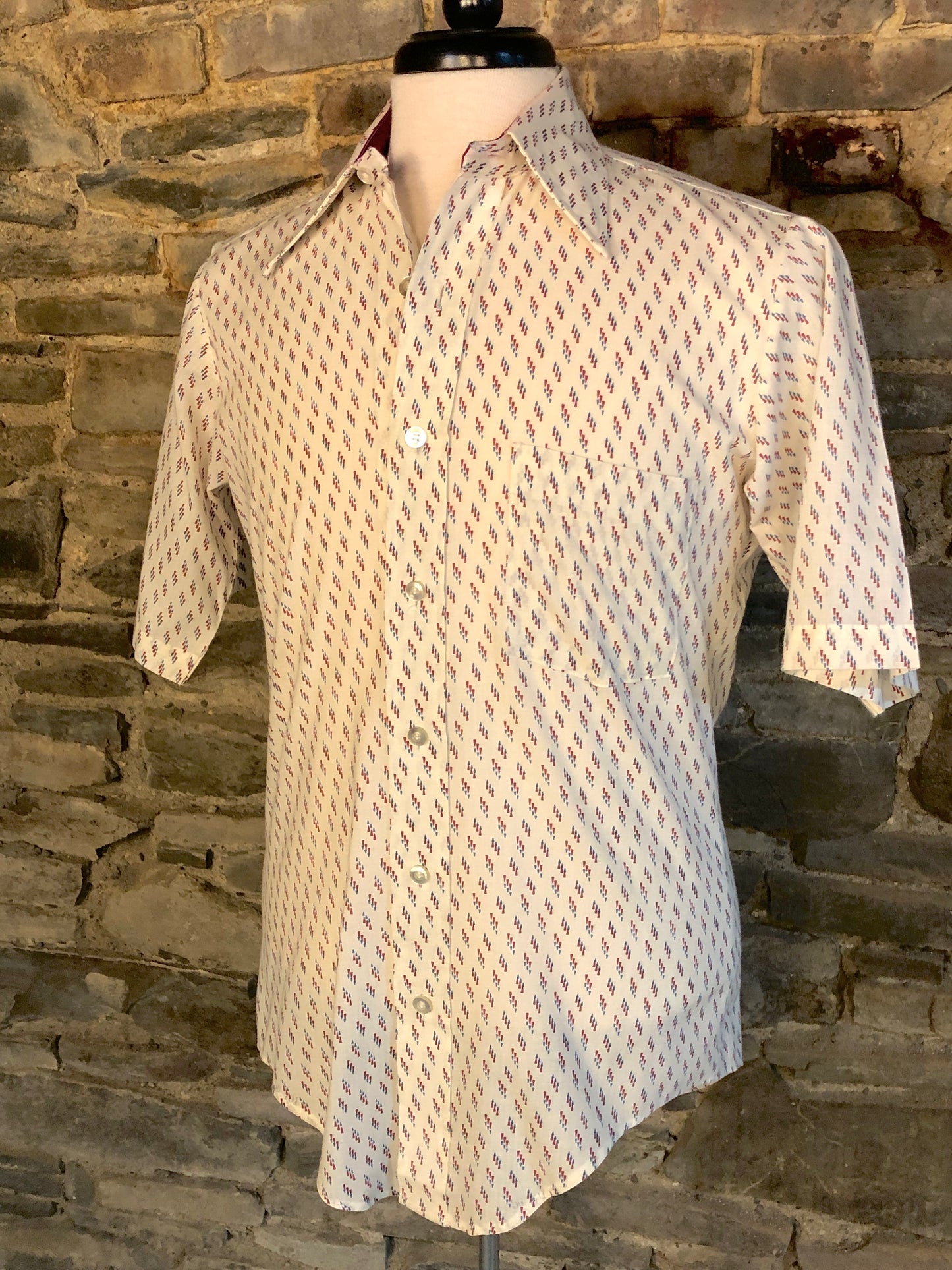 60/70’s Oxford Shirtmakers Dagger Collar Diamond Print Short Sleeve Shirt, Size Men’s Small