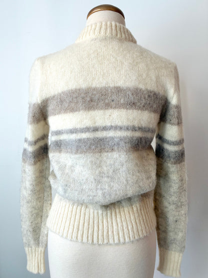 70’s Women’s Alafoss Icelandic Pure New Wool Sweater, Size Small