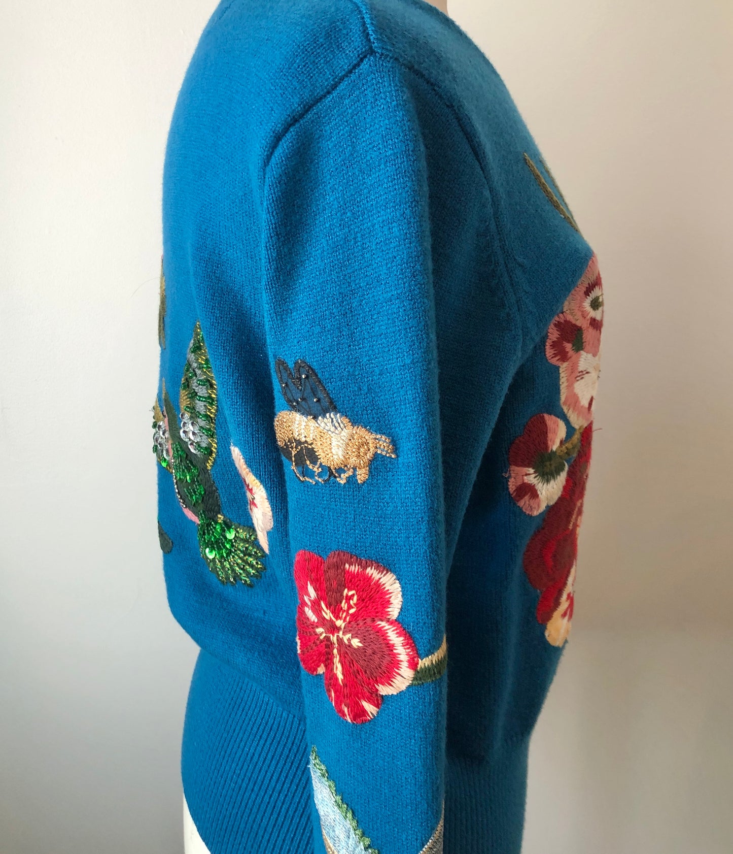 3-Shun Beaded Embroidered Bird, Snake, Floral Banded Sweater, Size Med-Large