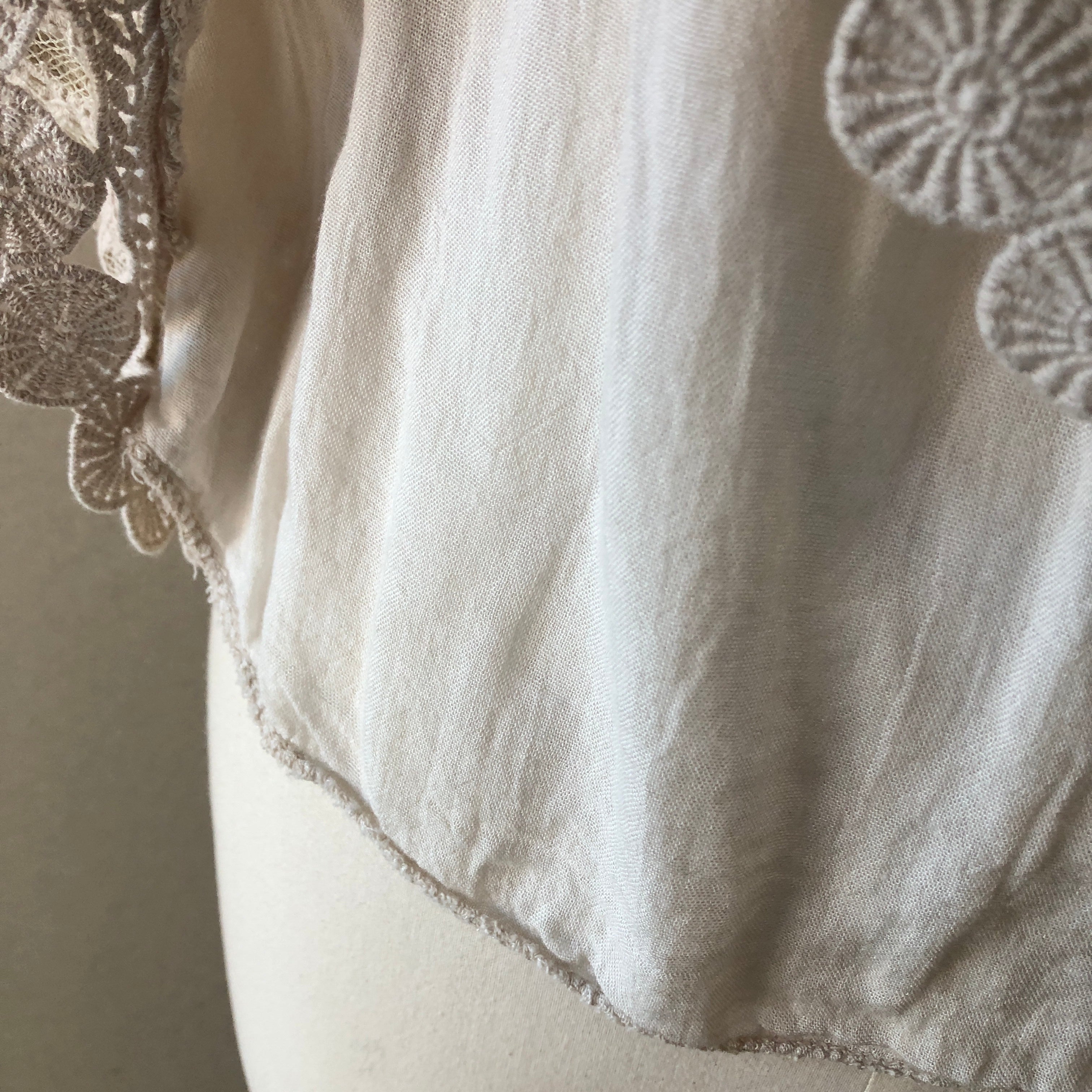 Pre-Owned NWT J&L 2PC Lace Palazzo Pant Set, Size Medium