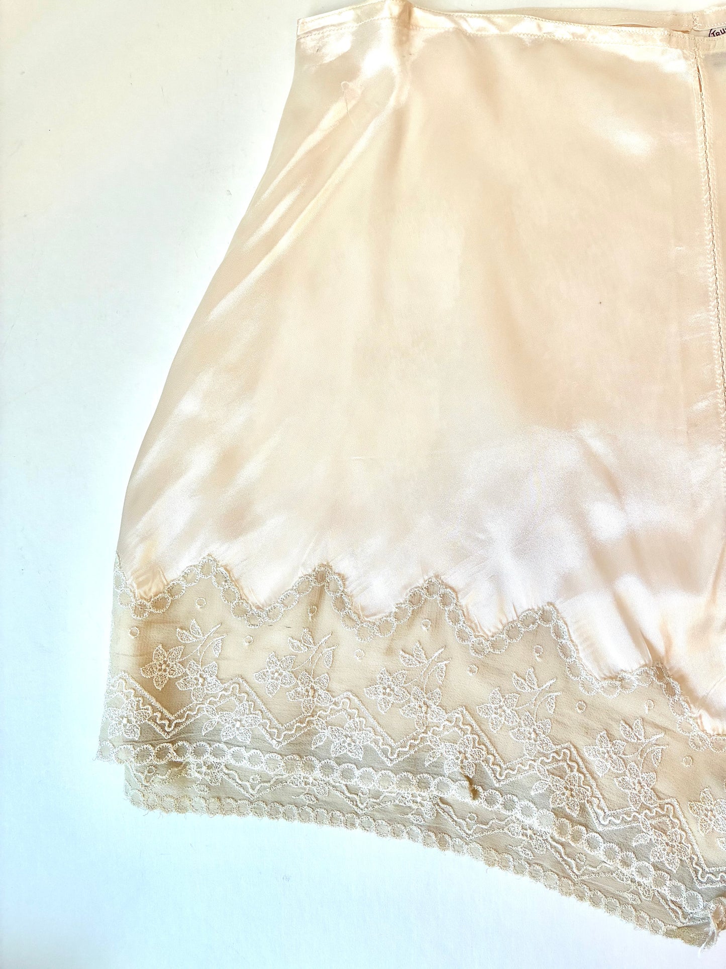 1940’s True Form Tap Shorts With Lace Hem, Size X/S Material: 100% Rayon