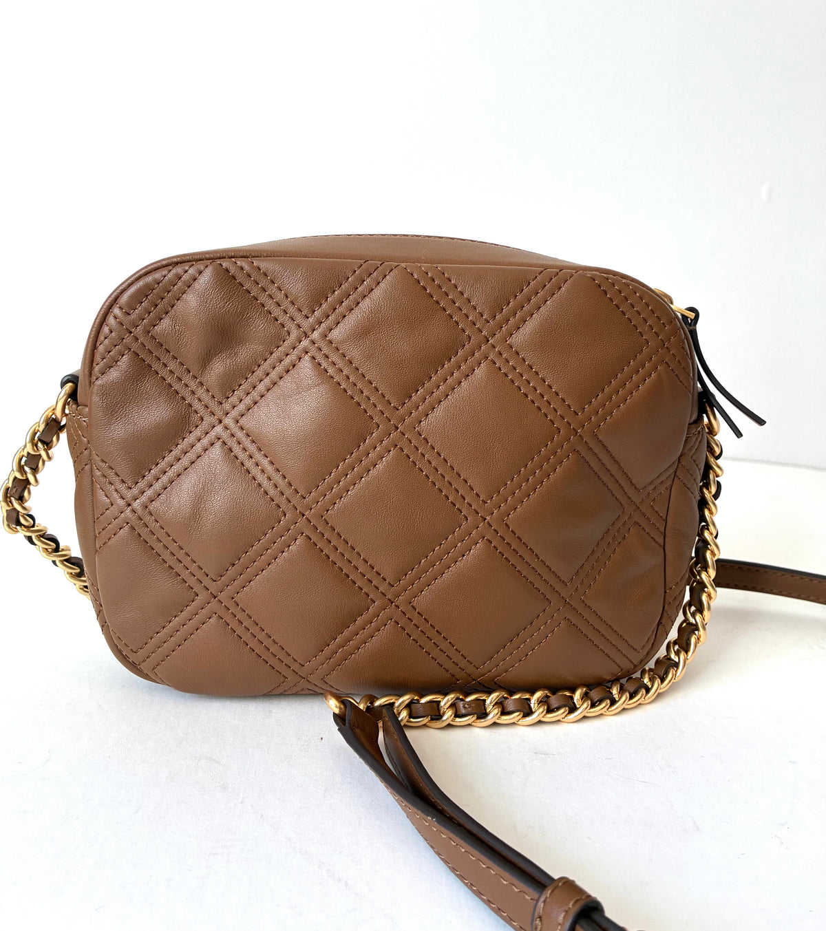 Pre-Owned Tory Burch Leather Fleming Quilted Camera Bag