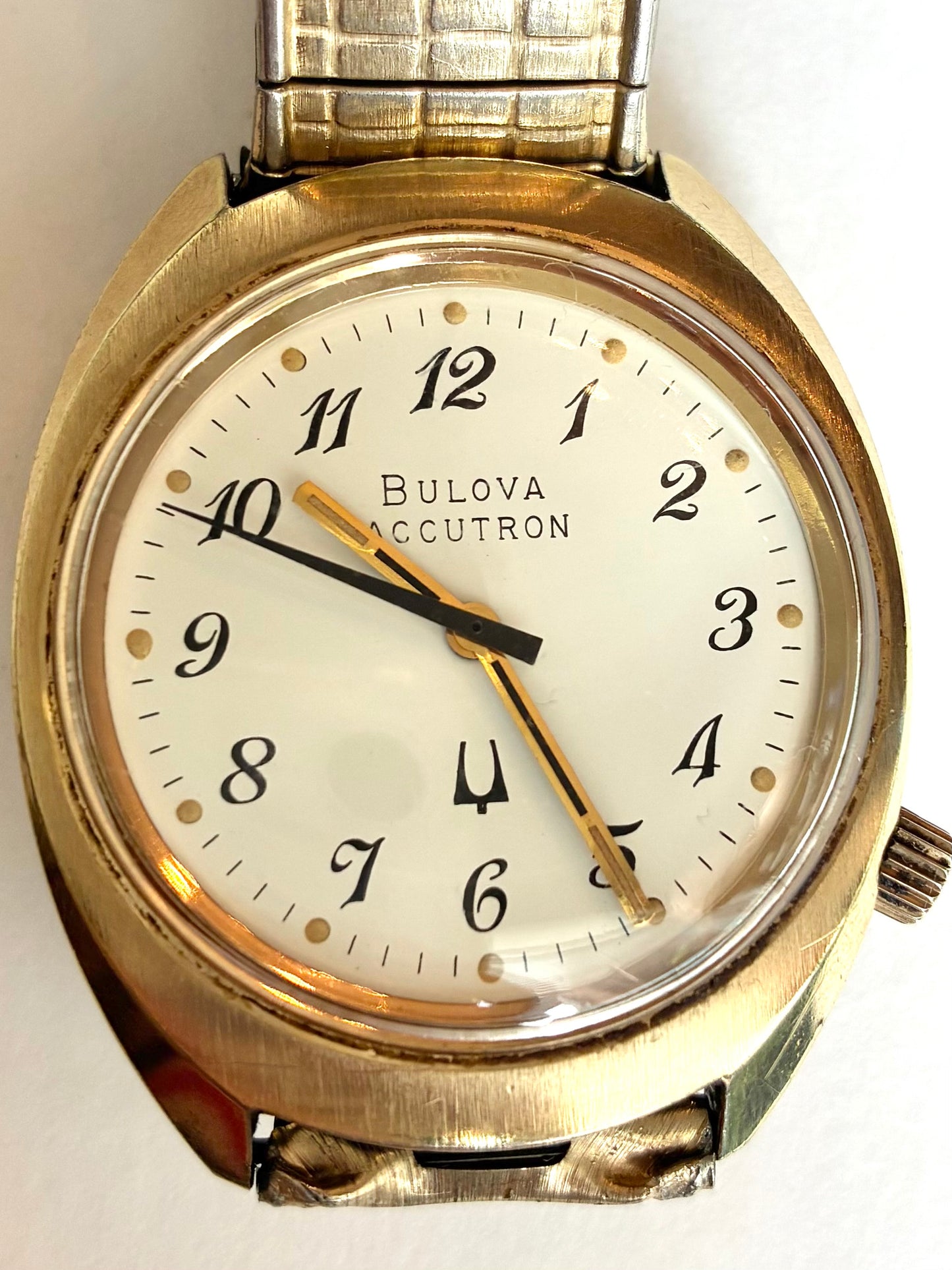 1976 Bulova Accutron Gold Metal Watch Speidel Stretch Link Watch (Working w/ New Battery)