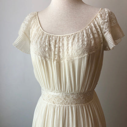 1950’s Barbazon Sheer Pleated Woven Nylon and Lace Nightgown, Size Medium/Large