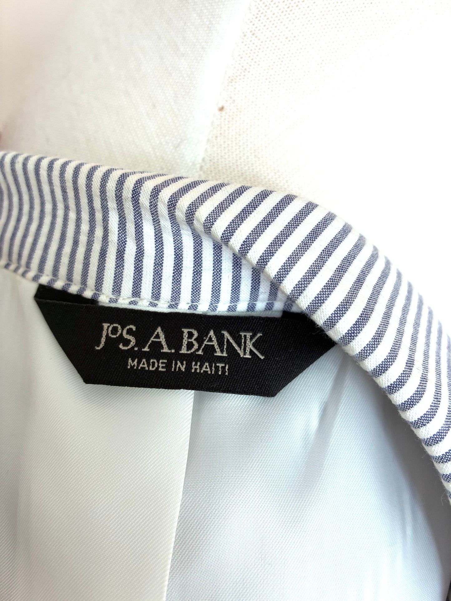 Pre-Owned Jos. A. Banks Light Blue Seersucker Striped Blazer, Size Medium