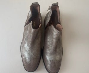 Seychelles Distressed Metallic Ankle Boots - Size 8.5