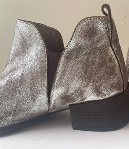 Seychelles Distressed Metallic Ankle Boots - Size 8.5
