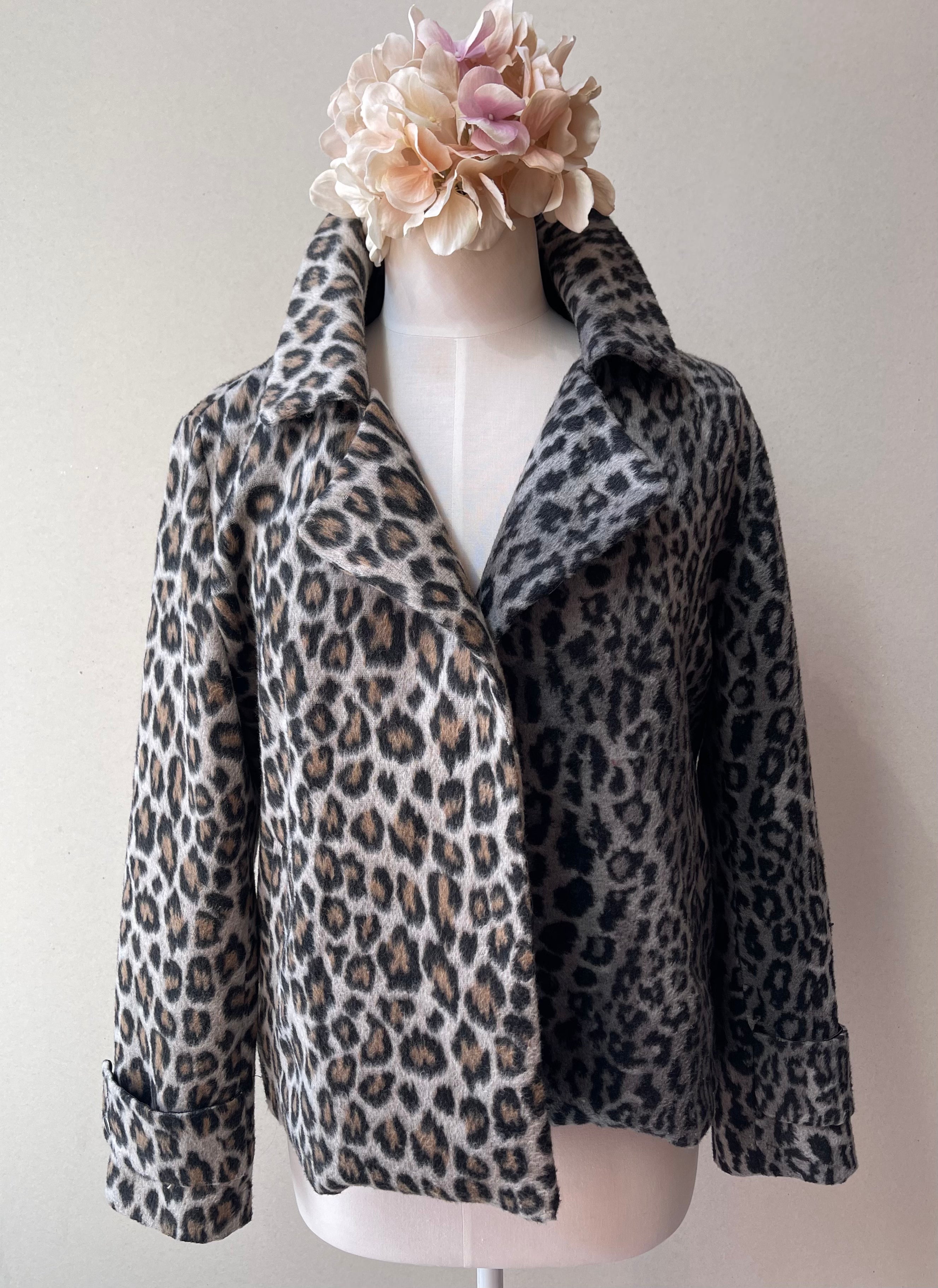 VIGloss Faux Fur Two-Tone Leopard Print Jacket