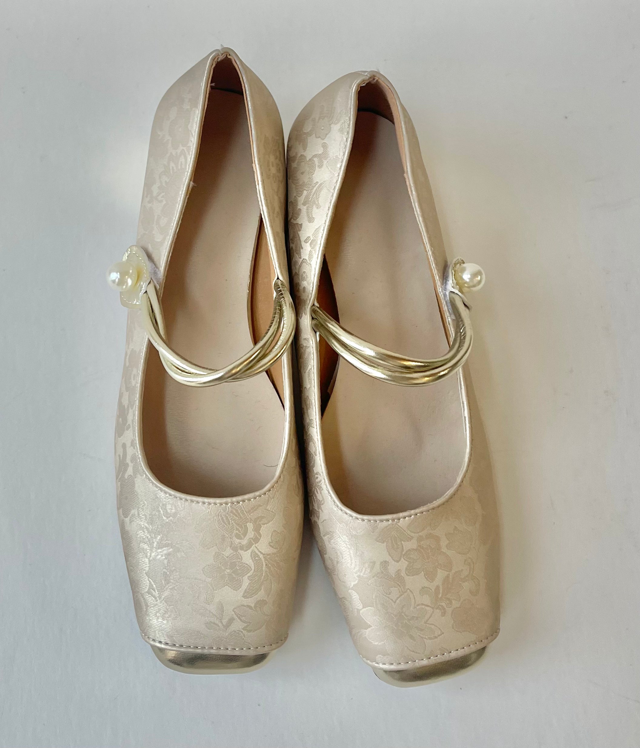 NEW Jacquard 60s-Inspired Champagne Mary Janes | Size 40