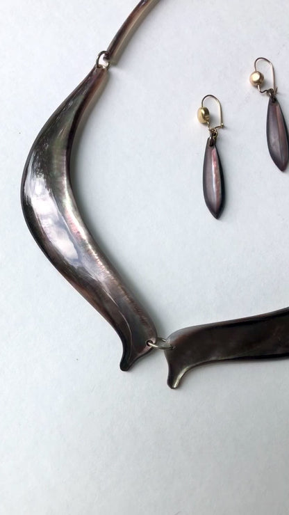 Vintage 2Pc Iridescent Mother of Pearl Split Bib Collar Necklace with Matching Drop Earrings